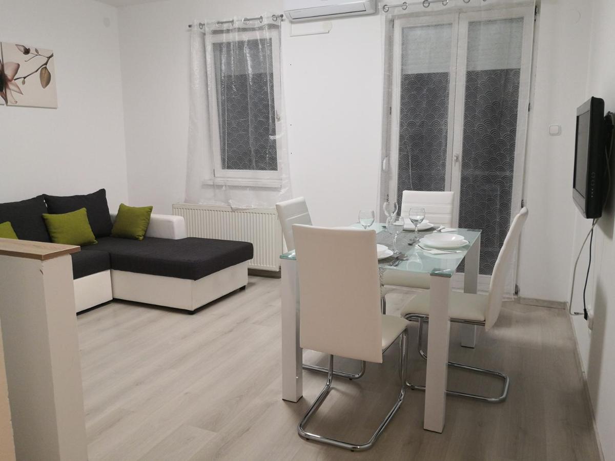 Oasis Apartman Сегед Екстер'єр фото