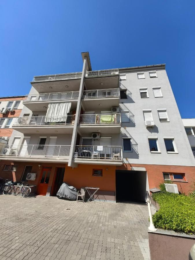 Oasis Apartman Сегед Екстер'єр фото